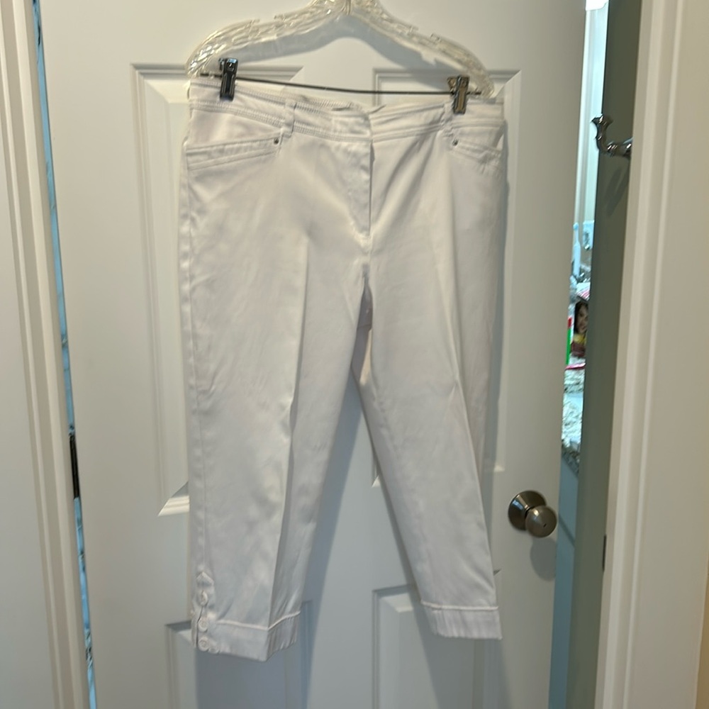 Capris size 16.